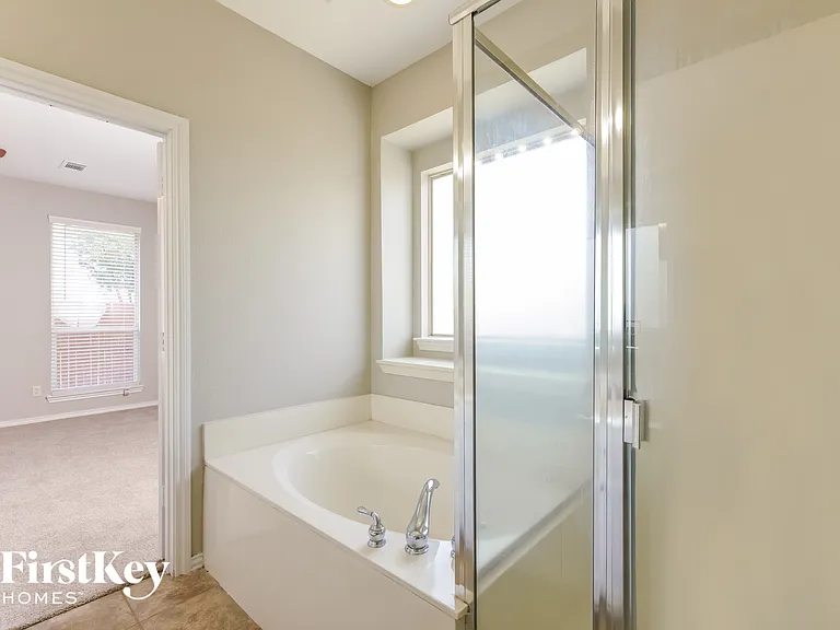 10649 Fossil Hill Dr — Photo 11