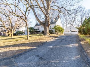 63 Sheephill Rd, Riverside, CT 06878