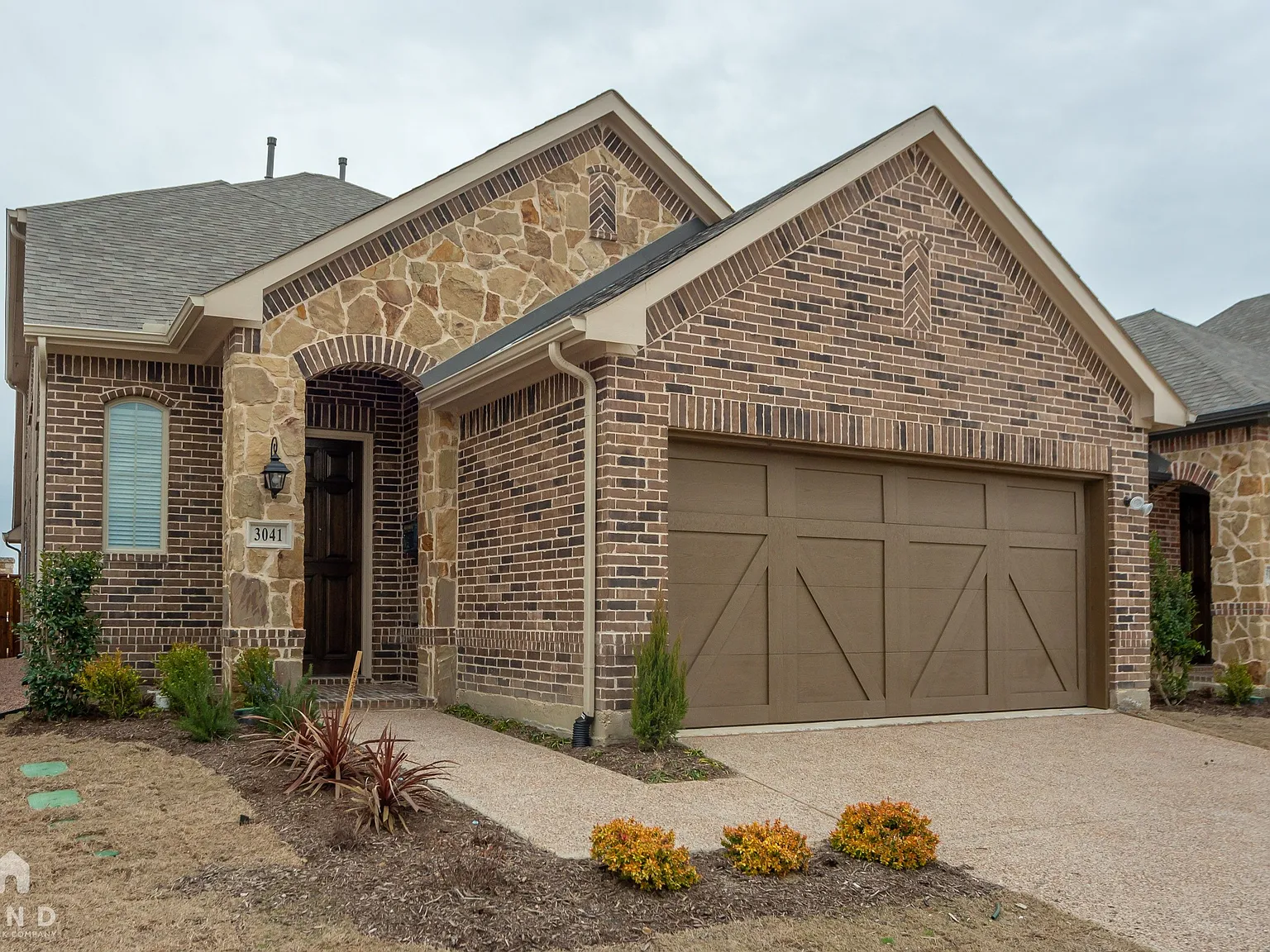 3 bed, 2.5 bath, 2354 sqft, $3,599 — Photo 3