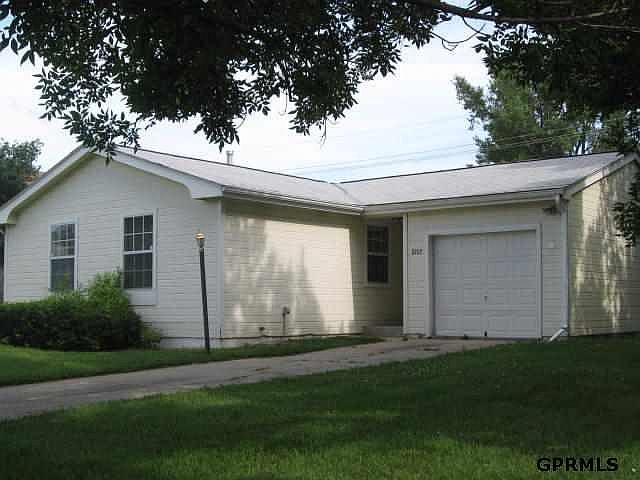 1st image of 2202 Parker Cir