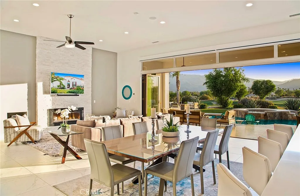4 bed, 4.5 bath, 3708 sqft, $15,000 — Photo 4