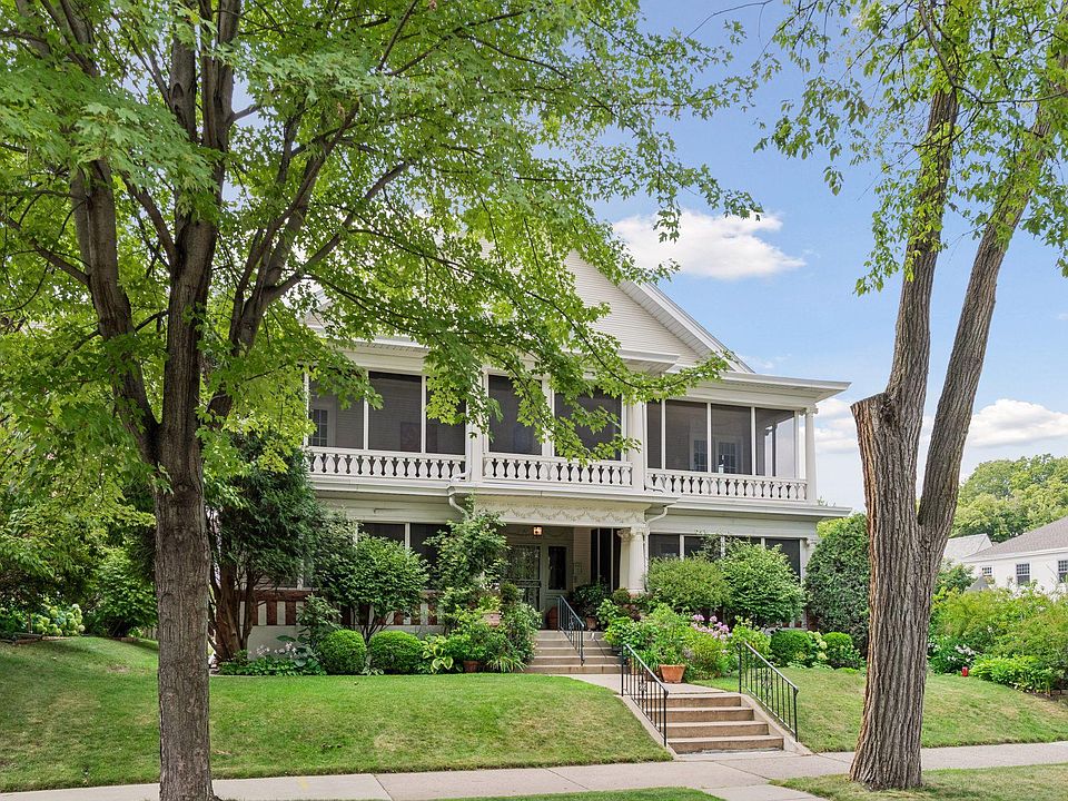 1st image of 1766 Girard Ave S APT 3