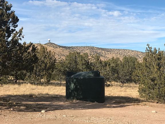 2,500 gallon water tank