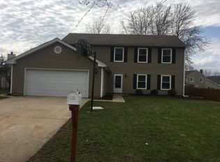 319 Applewood Ct, Bolingbrook, IL 60440