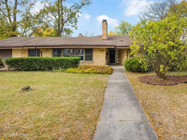 246 Holmes Ave, Clarendon Hills, IL 60514