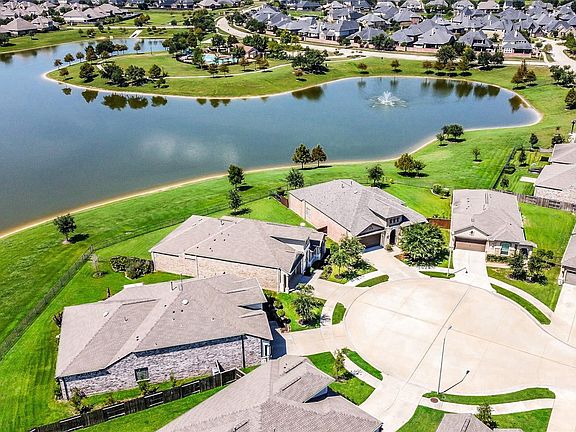 3rd image of 19914 Oakland Knoll Circle