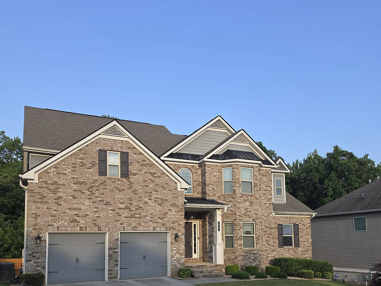 1449 Pond Overlook Dr — Photo 1