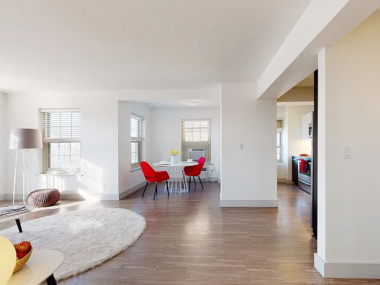 Dining/Living room