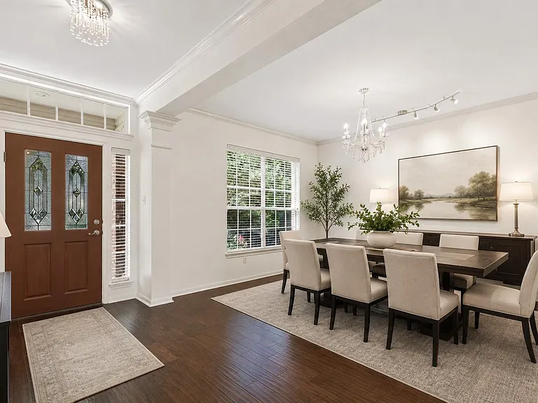 10329 Kilmarnock Dr — Photo 3