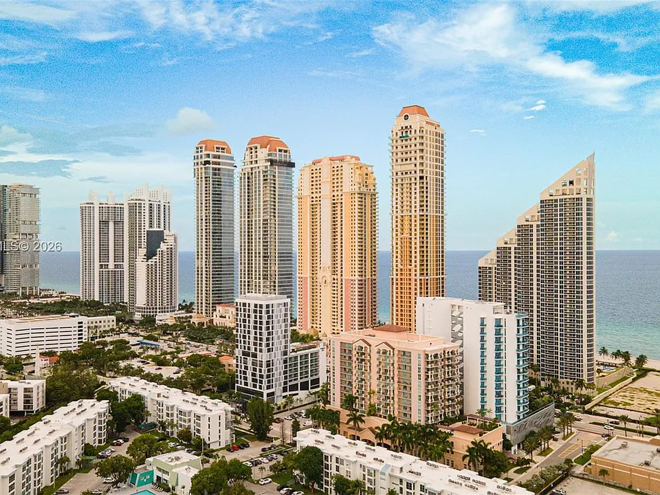 210 174th St #312