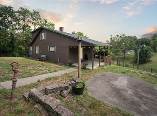 15 Harvey Ln, Washington, PA 15301