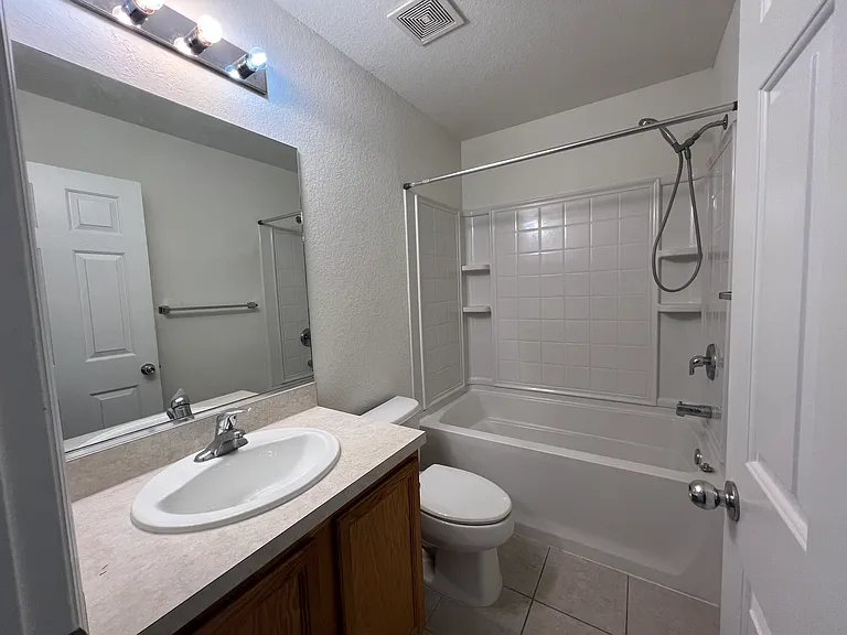 4146 SW 51st Ter — Photo 19