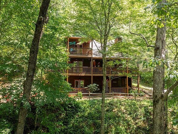 3rd image of 795 Kells Ridge Dr