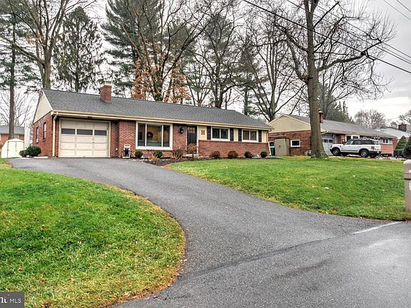 2nd image of 1562 Vista Rd