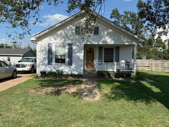 218 S Parkway St, Norwich, KS 67118