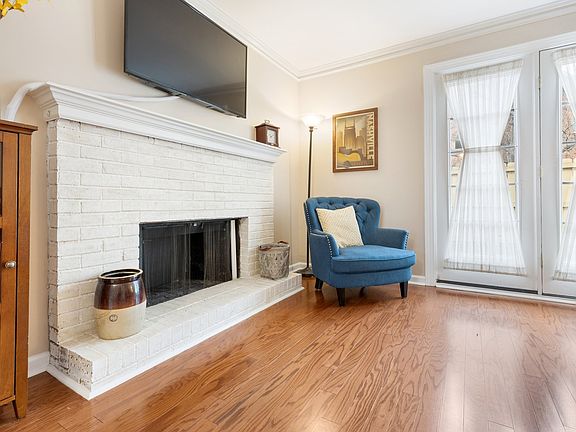 4th image of 324 Westfield Dr #324