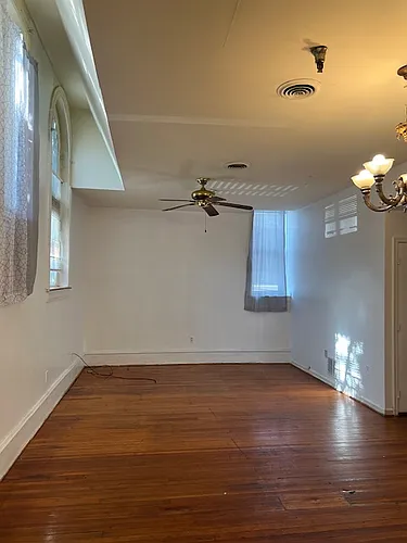 1101 Greenwich St Photo 1