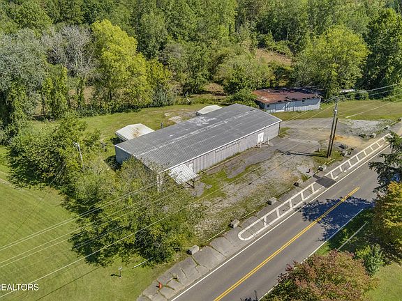 4th image of 2511 Old Harriman Hwy
