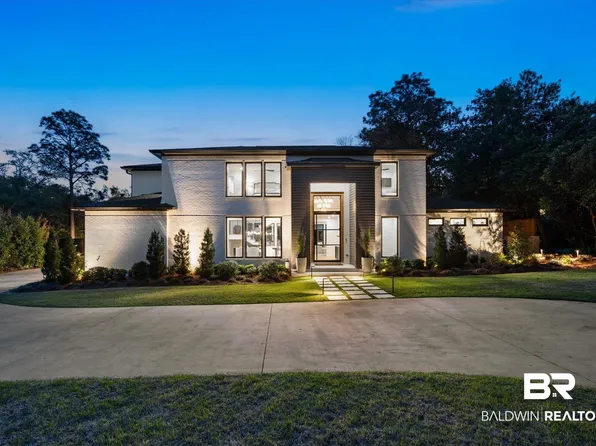 69 Jordan Ln, Mobile, AL 36608