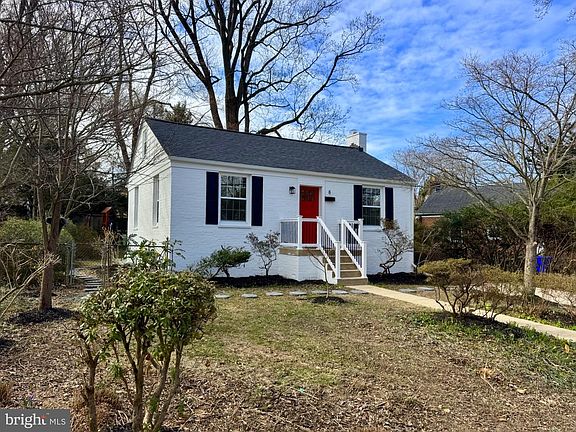 2nd image of 8 Melbourne Ave