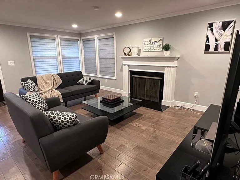 412 Magellan Rd — Photo 2