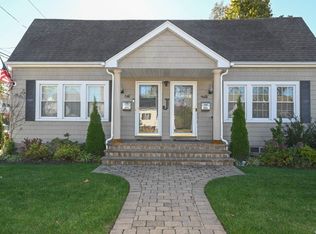 1040 Thomas Ave, Baldwin, NY