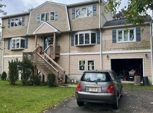 11 Voorhis Pl, Pompton Plains, NJ 07444