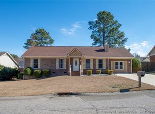 5026 Waterford Dr, Fayetteville, NC 28303