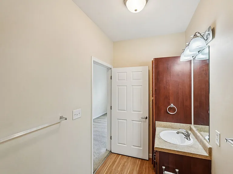 The Enclave Apartments — Photo 31