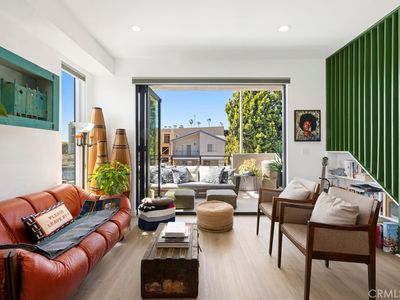 922 N Ridgewood Pl, Los Angeles, CA, 90038