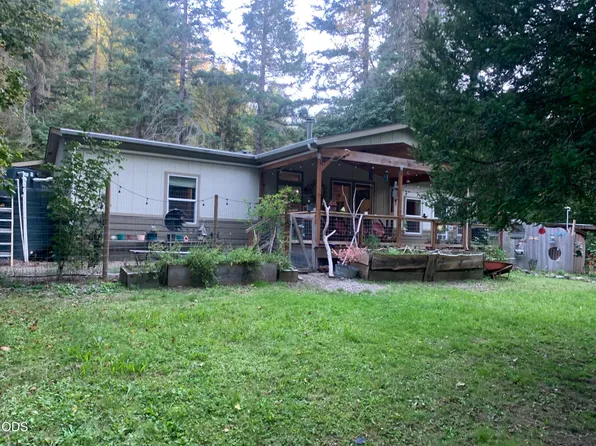 52 Dodes Creek Rd, Trail, OR 97541