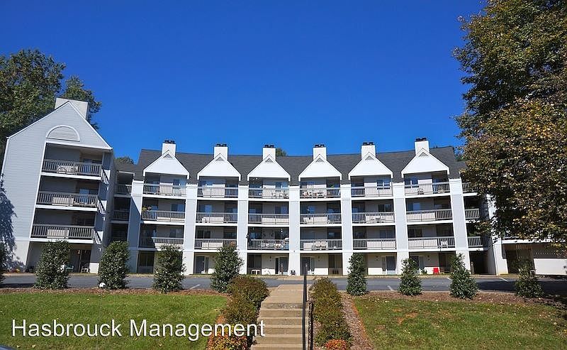 2nd image of 1243 Cedars Ct APT B15