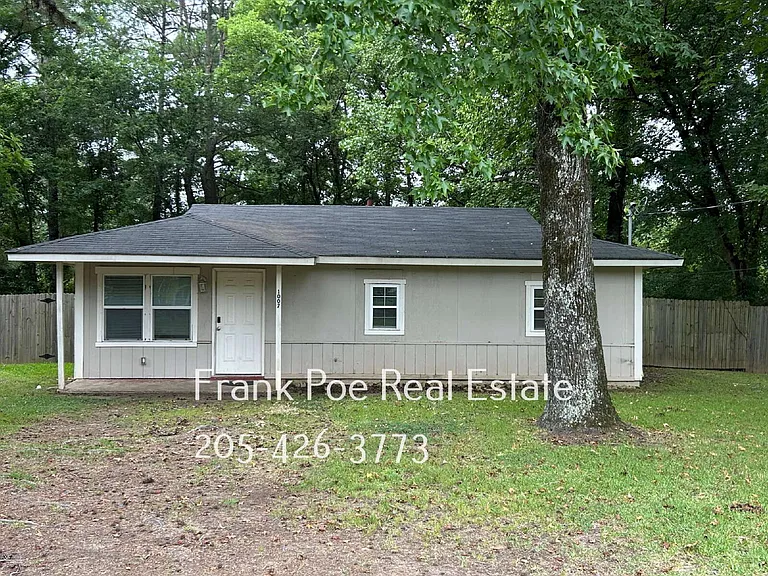 1007 Manor Dr — Photo 1
