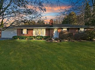 1774 School Ln, Suamico, WI 54173