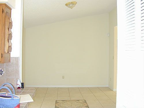 4th image of 1040 Darlington Ct