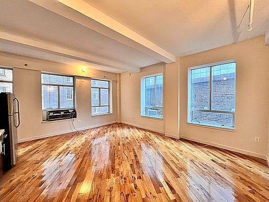 1st image of 29-28 41st Ave #306