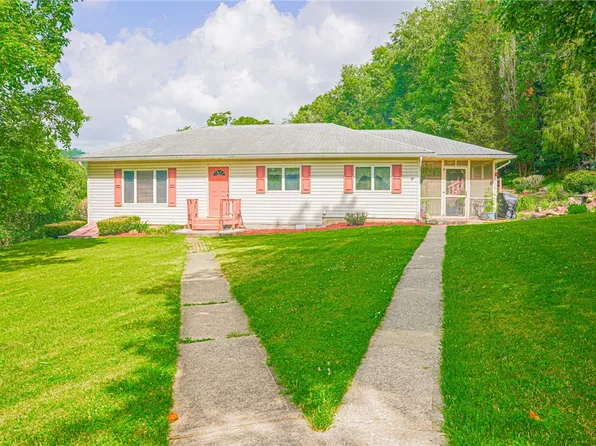 3886 Darlington Rd, Darlington, PA 16115