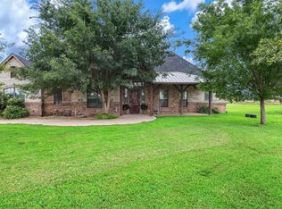 6071 Veal Station Rd, Weatherford, TX 76085