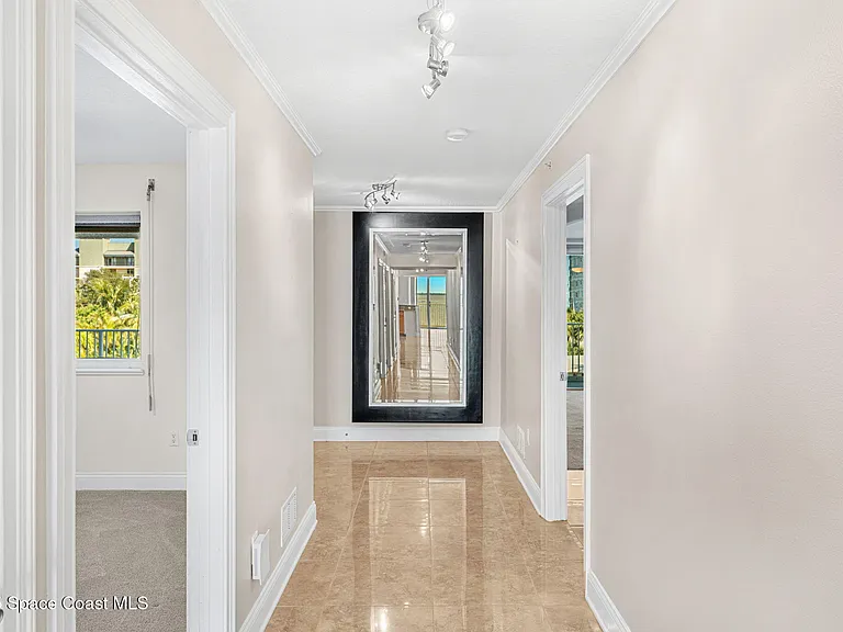 210 24th St #301 — Photo 23