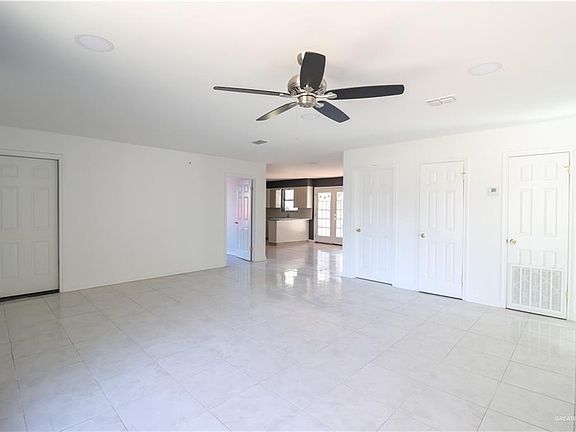 2nd image of 5706 Ceniza Dr