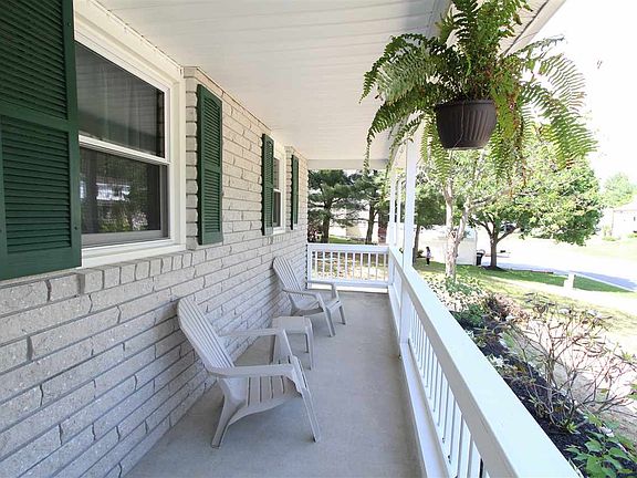 3rd image of 42 Baker Dr