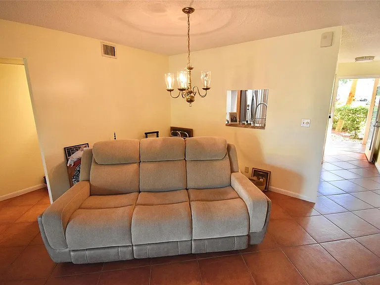 4301 Martinique Cir #K1 — Photo 11