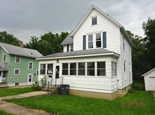 1116 Walnut Ave, Dixon, IL 61021