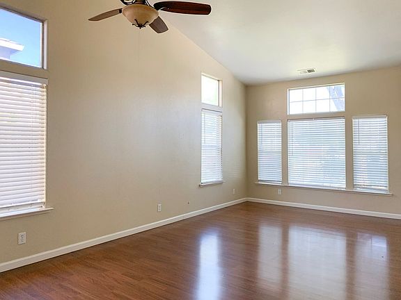 3rd image of 701 La Baig Dr