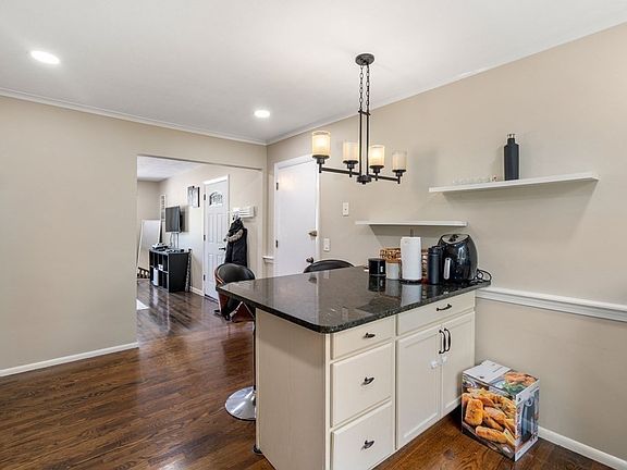 3rd image of 3 Endicott St APT 4