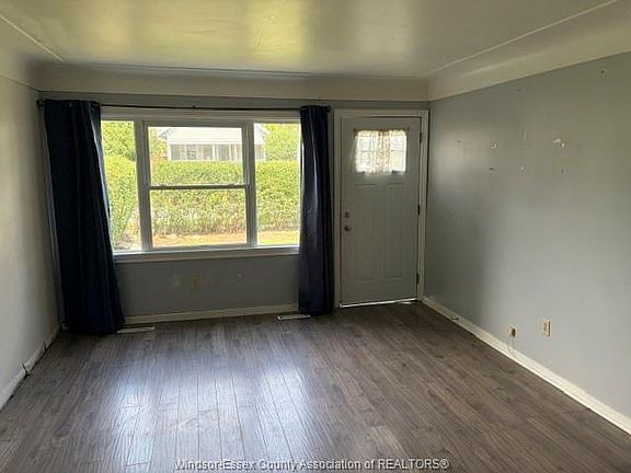 4th image of 14 Smith Ave