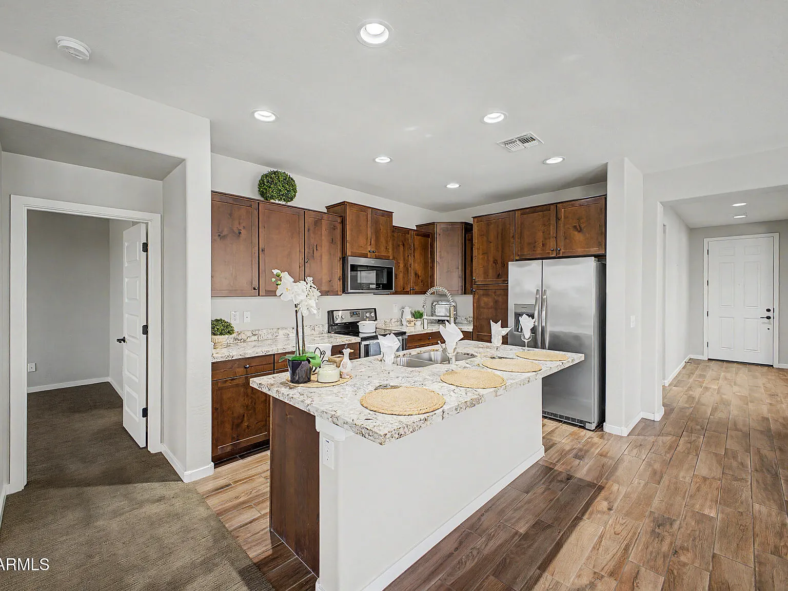 3 bed, 2.0 bath, 1791 sqft, $2,675 — Photo 3