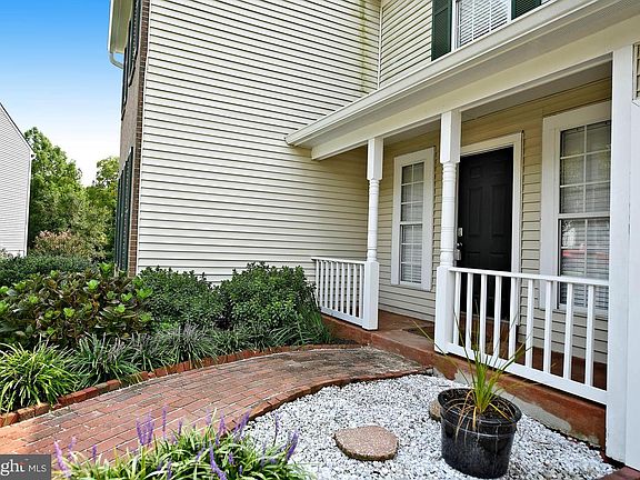 3rd image of 602 Bournemouth Ct