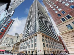 70 Temperance St #4209, Toronto, ON M5H 0B1