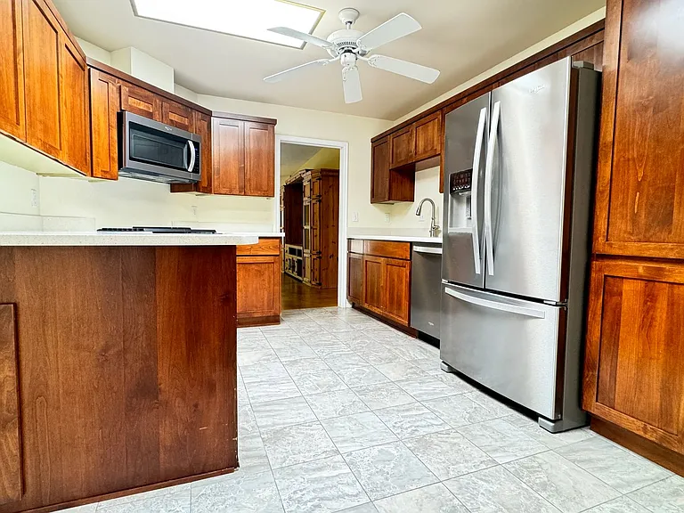 6208 N Rockglen Rd — Photo 4